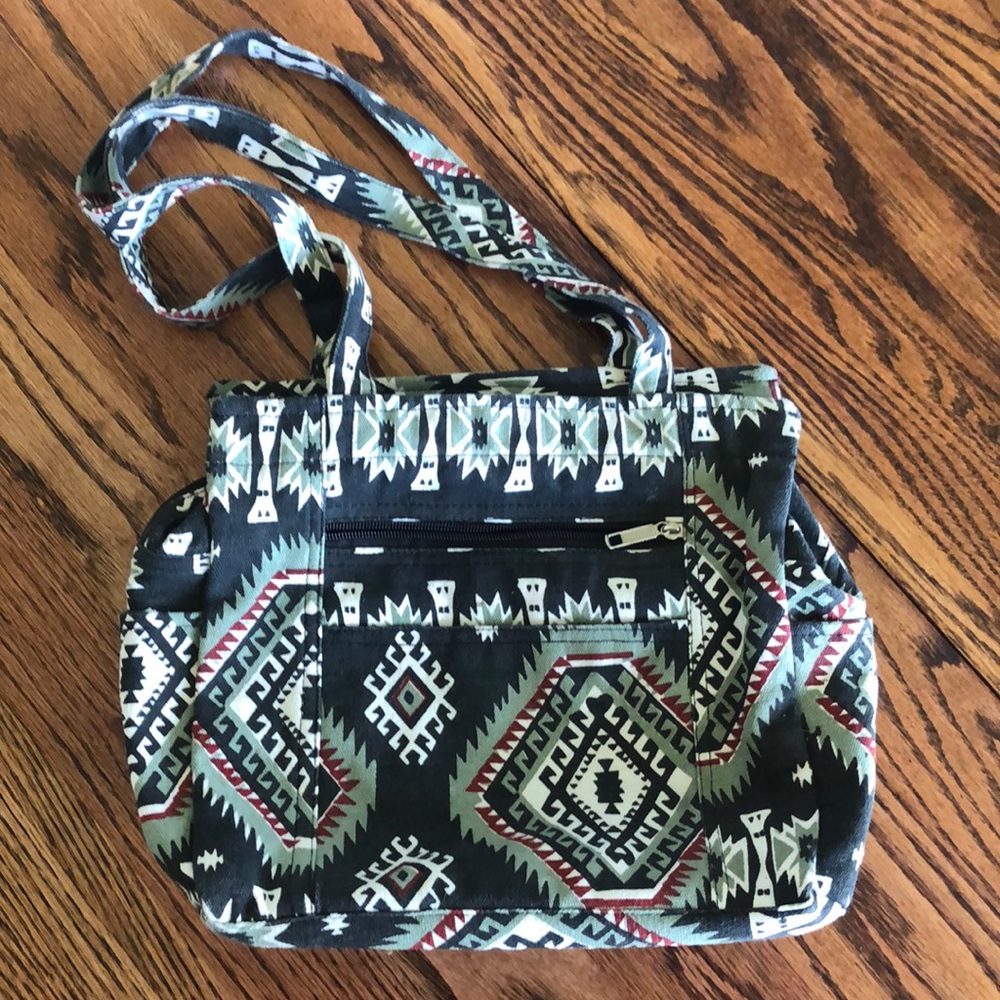 🇺🇸 Cute aztec print purse